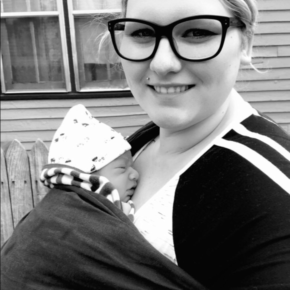 Meet your Posher, Alayna - Picture 6 of 7